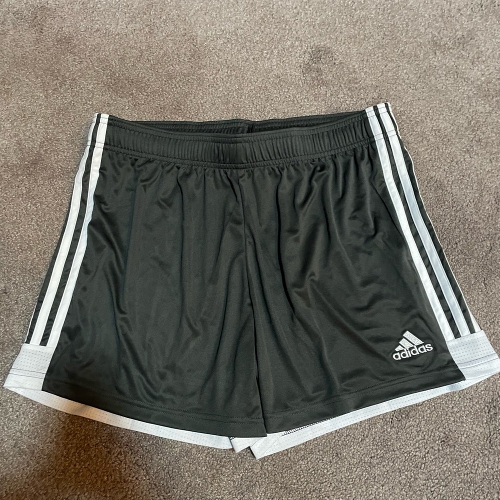 adidas Women's Tastigo 19 Shorts, size large, gray